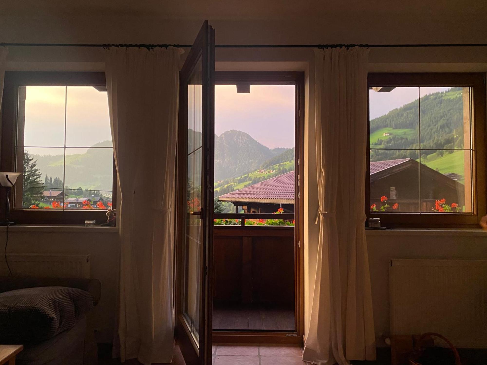 Haus Hislop Apartment Inneralpbach Luaran gambar
